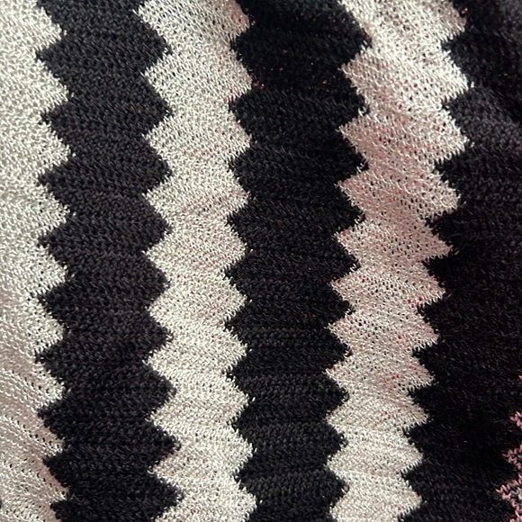 Chevron Wool Blend Ruana XL - Picture 7 of 7